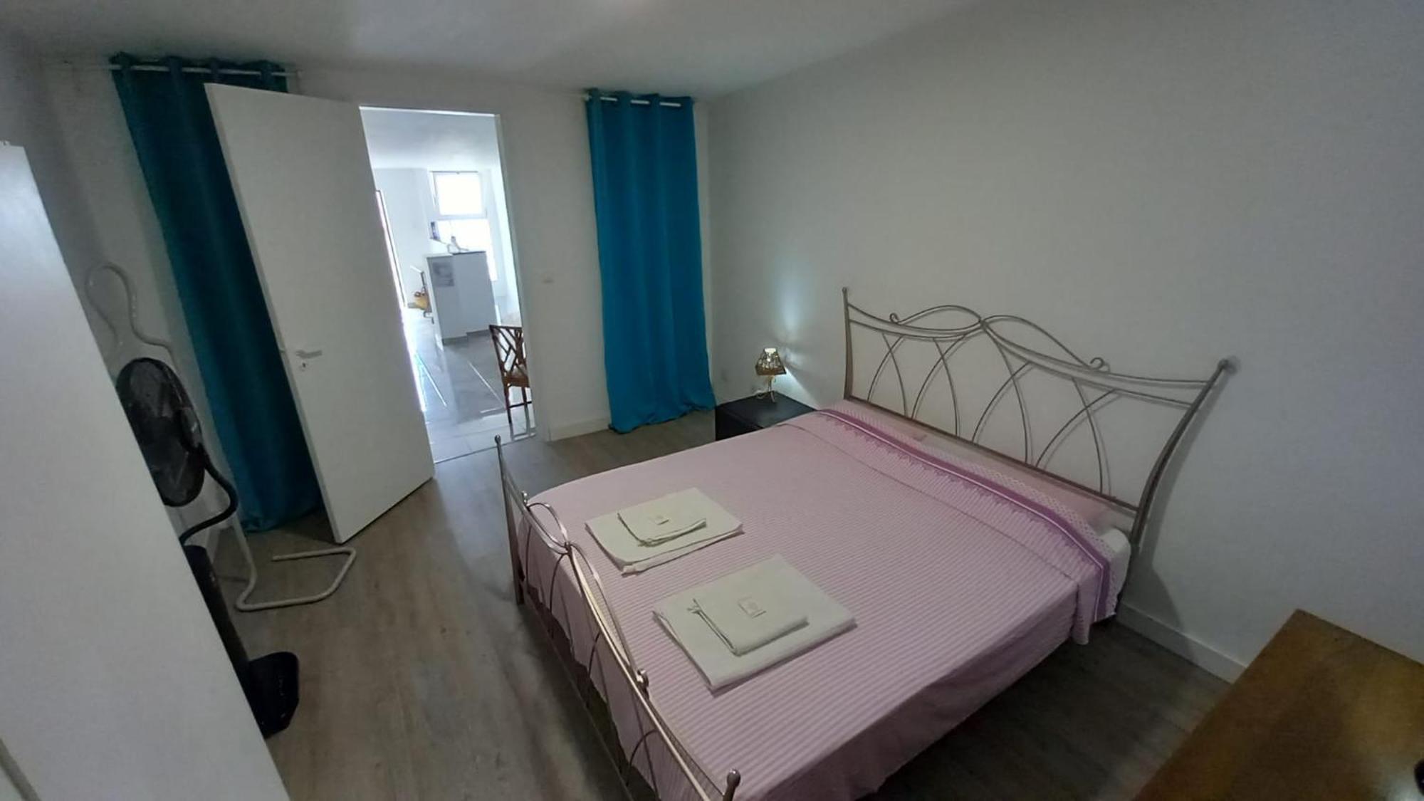 Alvito Guest House - Comfortable Room With Private Bathroom ลิสบอน ภายนอก รูปภาพ